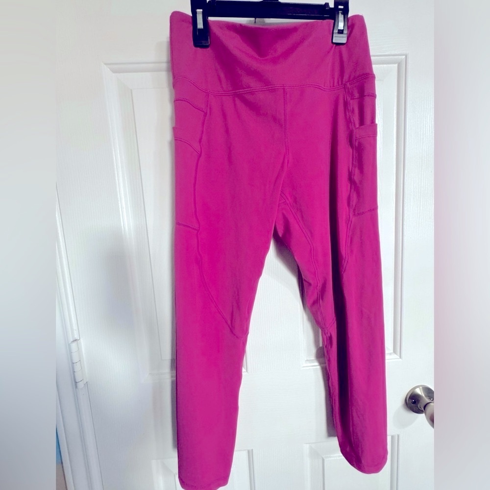 Zyia Active. Light n Tight. High rise.  Capri 20 in.  Fuschia?  large 8-10 .